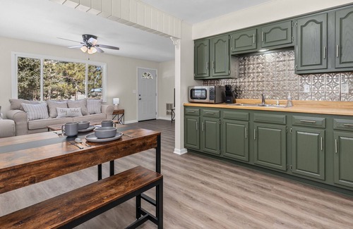 Wild Rose Cottage | Wild Rose Cottage on 10 Acres