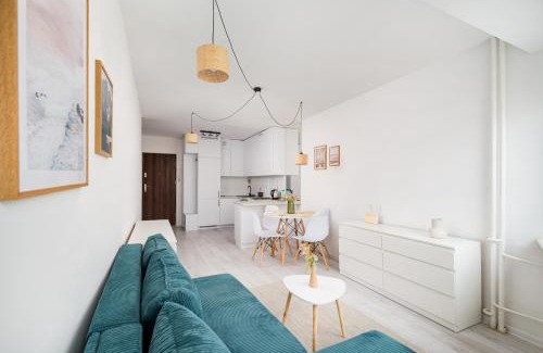 Nowa Praga Apartment | Wileński Bright Spring Apartment by BookingHost