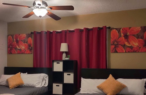 Vollintine-Evergreen Apartment | Willett 4 Adorable 1BR Apartment