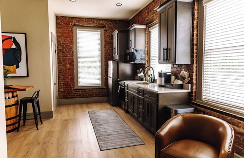 Bardstown Apartment | WILLIAM FORREST SUITE Newly renovated suite!