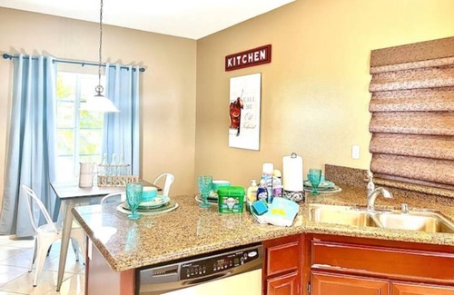 Perris House | Willowbrook two story spacious family home