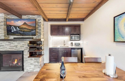 Snowmass Village Condo | Willows - CoralTree Residence Collection