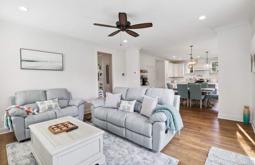 Savannah House | Wilmington Island Retreat: Gorgeous! New! Close to Downtown & Beach