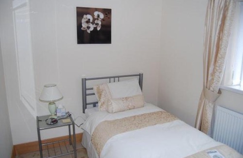 Merthyr Tydfil Cabin | Winchfawr Lodge