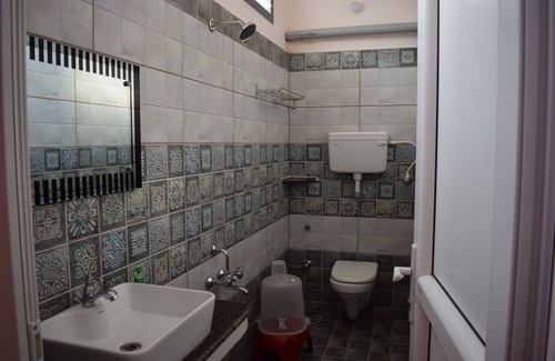 Kuilapalayam Hotel | Wind Chimes Hotel