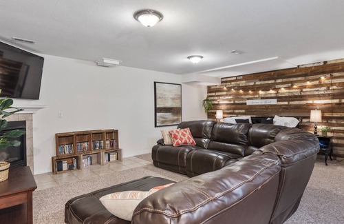 Windsor House | Windsor Dwelling 5 bedroom Cozy Country Living Feel