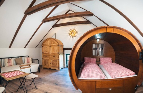 Grub an der March House | Wine barrel chalet for 8 in Grub an der March