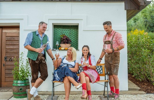 Grub an der March House | Wine barrel chalet for 4 in Grub an der March