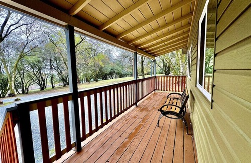 Fair Play House | Wine Country Retreat - Monarch Trails