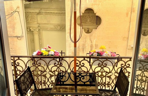 Lecce Historic Center Apartment | Wine & Jacuzzi Suite King