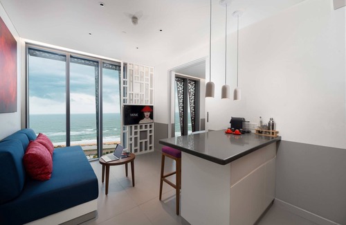 Tuy Hoa Hotel | Wink Hotel Tuy Hoa Beach - 24hrs stay & Rooftop Pool Bar