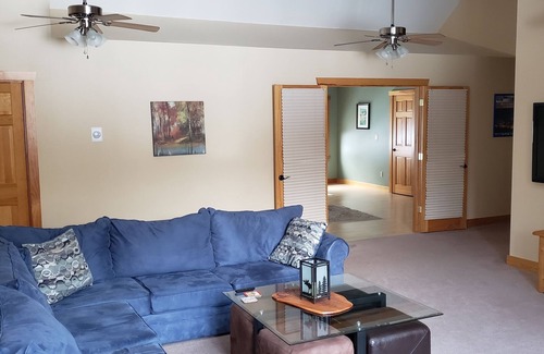West Dover House | Winter Ski & Snowmobile; 6 bedrooms + Garage