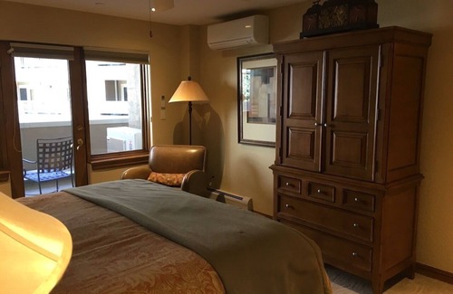 Beaver Creek Cabin | Winter Wonderland Luxury 2-bedroom lodge steps from the ski lifts in BC Village