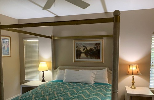 Lady Lake House | Wisteria House on 400-Acre Resort