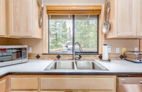 Deer Park House | Witc04 - Dog Friendly, Hot Tub, Great Views