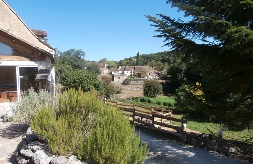 Lamonzie-Montastruc Cottage | With a golden lizard, Balneotherapy cottage in Dordogne