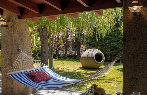 Prazeres Villa | With pool, garden and barbecue - Vila Esperança