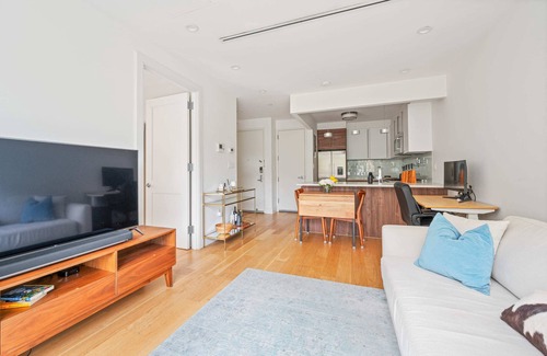 Williamsburg Condo | Withers by Rove Travel | 1BR Williamsburg Apt