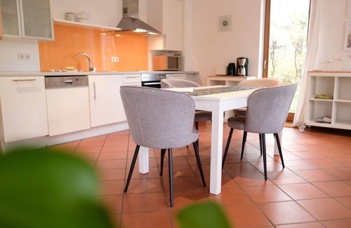 Wolthusen Apartment | Wolthuser Warf II, Feha - Apartment/Fewo II, shower, WC, 2 bedrooms