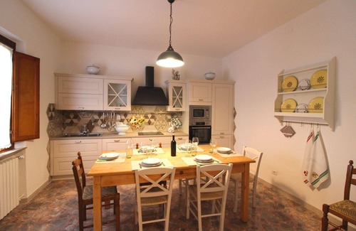 Le Piazze Villa | Wonderful private villa with WIFI, private pool, A/C, TV, balcony and pets allowed, close to Cor.