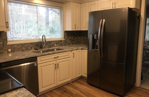 Oceanside House | Wonderful 5th Row w/Pool & Hot Tub, 2 Min walk to beach plus BRAND NEW KITCHEN!