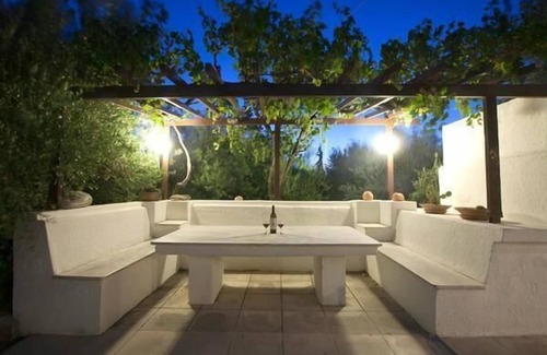 Istron Apartment | Wonderful Apartment in Istro with Common Pool and Mountain View