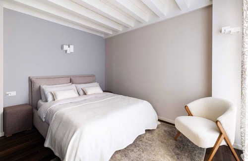 Tremezzina Apartment | Wonderful apartment right on Lake Como’s shoreline with a pool! Apartment Andrea