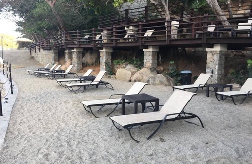 Punta Diamante Apartment | Wonderful Condominium Next to the Banyan Tree Hotel with Beach and private dock