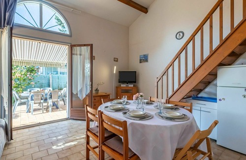 Meschers-sur-Gironde House | Wonderful villa for 5 guests with WIFI, TV, terrace and pets allowed