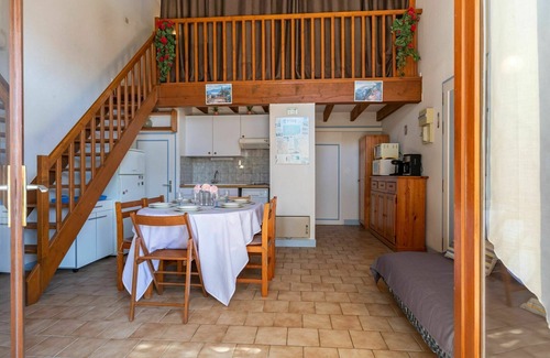 Meschers-sur-Gironde House | Wonderful villa for 5 guests with WIFI, TV, terrace and pets allowed