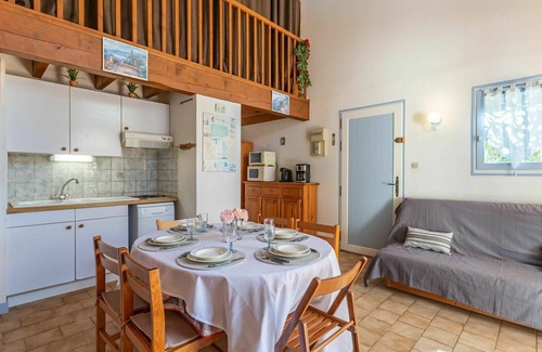 Meschers-sur-Gironde House | Wonderful villa for 5 guests with WIFI, TV, terrace and pets allowed