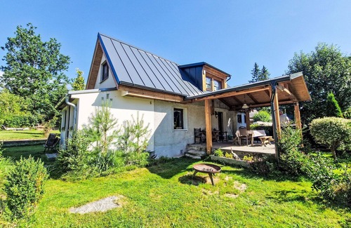 Karlovy Dvory House | Wonderful private villa for 6 guests with WIFI, TV, terrace and pets allowed
