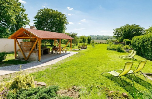 Koroshegy House | Wonderful private villa for 8 people with WIFI, A/C, TV, patio and pets allowed