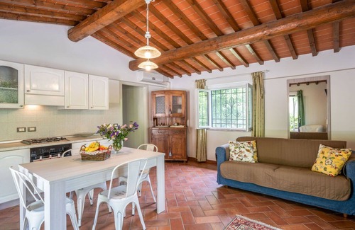 Montevarchi Villa | Wonderful private villa for 12 guests with WIFI, private pool, hot tub, A/C and TV