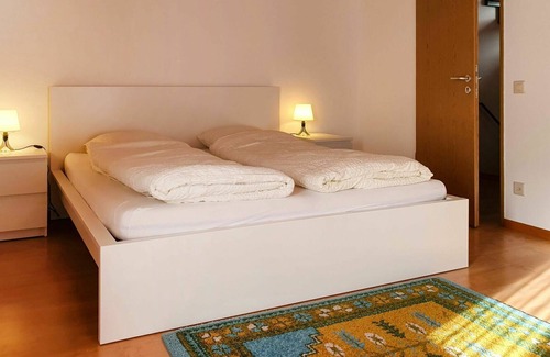 Aquila House | Wonderful private villa for 4 guests with WIFI, TV, balcony, pets allowed and panoramic view