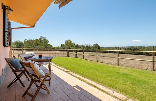 Quartucciu House | Wonderful private villa for 6 guests with A/C, TV, patio and panoramic view