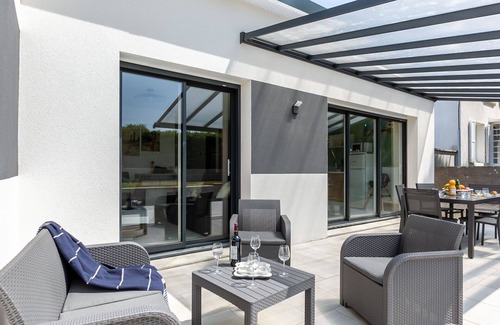 Locquirec House | Wonderful private villa for 4 guests with WIFI, hot tub, TV, terrace and pets allowed