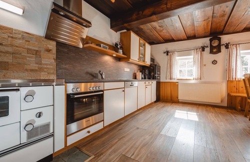 Abtenau Villa | Wonderful private villa for 12 people with WIFI and TV