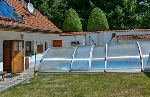 Locenice Villa | Wonderful private villa for 8 guests with WIFI, private pool, TV, terrace and pets allowed