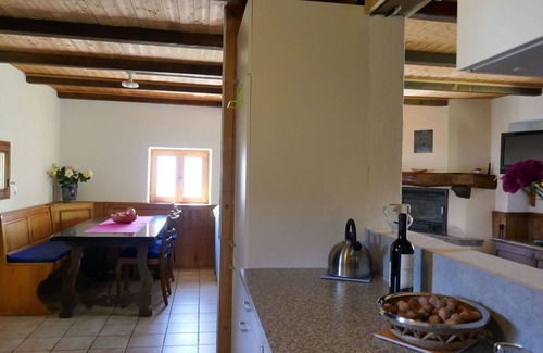 Acquarossa House | Wonderful private villa for 4 guests with TV, terrace, pets allowed and panoramic view