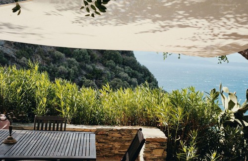 Nonza House | Wonderful private villa for 6 guests with WIFI, A/C, TV, terrace and pets allowed