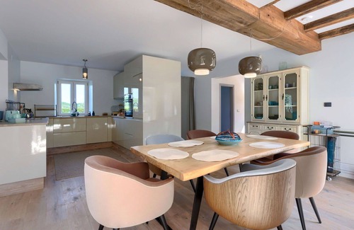 Momjan House | Wonderful private villa for 4 people with WIFI, private pool, A/C, TV and patio