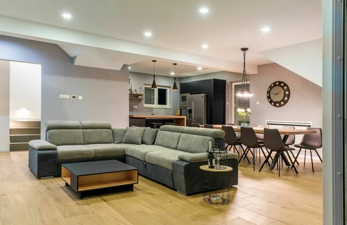 Zaton Villa | Wonderful private villa for 8 people with A/C, hot tub, private pool, WIFI, TV and patio