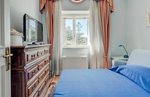 Zona XLV Castel di Guido Villa | Wonderful private villa with hot tub, A/C, WIFI, private pool, TV, patio, pets allowed and parking