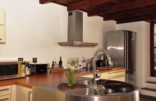 Archipolis House | Wonderful traditional single-room