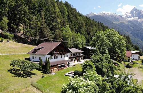 Oetz Villa | Wonderful villa for 5 guests with WIFI, TV and balcony
