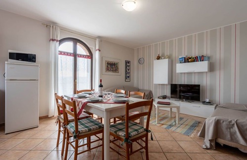 Barolo House | Wonderful villa for 6 people with WIFI, private pool, TV and terrace