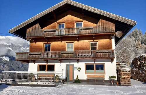 Hainzenberg Villa | Wonderful villa for 7 people with WIFI, TV and balcony