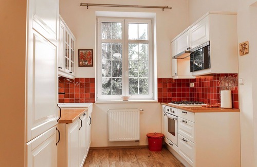 Prague 10 Villa | Wonderful villa for 8 people with WIFI, hot tub, TV and pets allowed