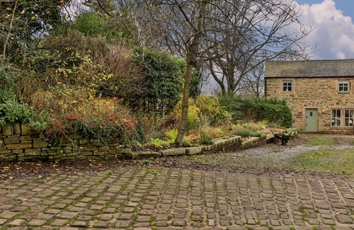 Blackburn House | Wonderful villa for 3 guests with WIFI, TV and pets allowed